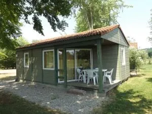 Chalet 4 pers avec piscine chauffée, terrasse couverte et TV, à 1 km des commerces de Maurs - FR-1-742-537 - 圣艾蒂安德莫尔