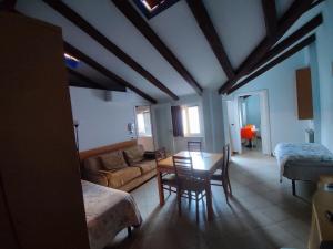 One-Bedroom Apartment room in Residence Al Granzo