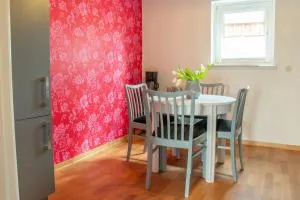 Schöne Ferienwohnung im Herzen von Itzehoe mit eigenem Eingang - Kremperheide