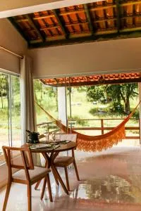 Chalés São João - a 500m da Cachoeira de Bom Jardim - com piscina - Córrego dos Manos