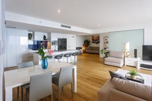 Level 47 Sky High 2BR Ocean View Apartment