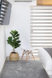 1BR one block away to a beautiful beach