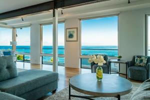 Oceanfront Studio in Heart of La Jolla Cove