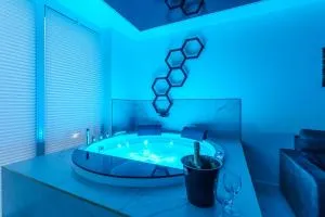 GOLDEN PEARL SPA prywatny apartament z SAUNA i JACUZZI - Radzikowo
