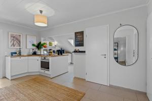 UPPER ROOM: Apartment mit exklusiver Ausstattung-Ausblick auf Weinberge&Mandelblütenpfad