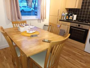 Spacious Elegant 2-BR Apartment in Aberdeen City Centre