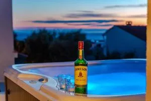 LUXURY MANDRE HOUSE - Kolan