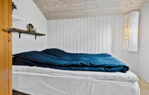 Awesome Home In Føllenslev With Wifi