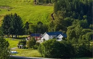 Stunning Home In Kolvereid With Jacuzzi