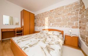 Apartments by the sea Barbat, Rab - 22757