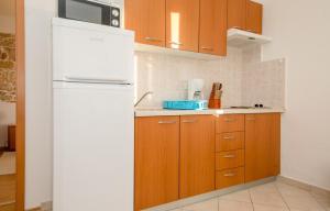 Apartments by the sea Barbat, Rab - 22757