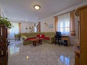 Apartments by the sea Postira, Brac - 22200
