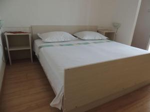 Apartments with WiFi Marina, Trogir - 22691