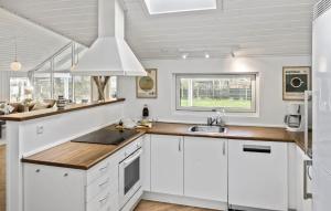 Holiday Home Rodby 25 With Hot Tub