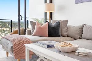 Breathtaking Penthouse Paradise Ocean views Pool