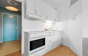 2 Bedroom Stunning Apartment In Fanø