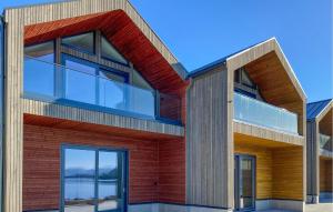 Amazing Apartment In Ulsteinvik