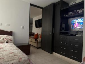 Aparta estudió independiente cerca a la concha acústica (central)