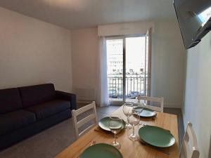 Appartement T2 à Sète avec parking et animaux admis, proche gare et plages - FR-1-338-562