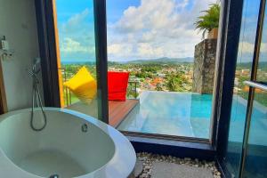 Sea view villa, Bangtao beach 4 Bedrooms