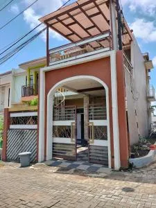 Vila Bumi Madinah Dau-Malang - Sengkaling