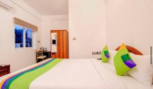 PRIME SUITES