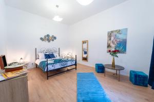 Historic Palace in main square-Unirii Plazza