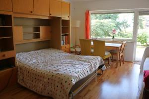 Essen City quiet flat with terrace and garden