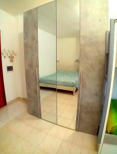 Monolocale vista mare baia verde gran viale al mare 31