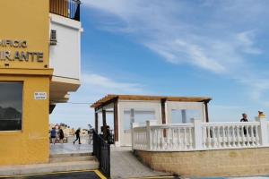 Estudio reformado primera linea playa