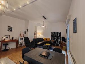 LONG STAY Courbevoie charmant Apt T3 avec jardin et terrasse, calme, proche transports