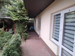 Noclegi Julia pokoje 1-3 parter Chodkiewicza śniadanie kontynentalne