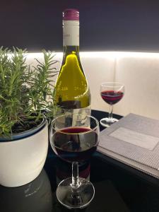 t27 Apartments free parking ingyenes zárt parkoló