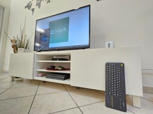 La CasEtta Bilocale Centrale con Terrazza Wifi MiniPC e PS4