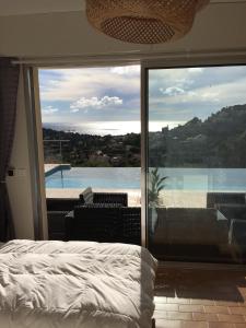 Maisons de vacances new! Villa vue mer panoramique proche plages Saint-Tropez calme parking facile piscine privee individuelle : photos des chambres