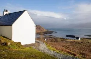 Skye Nadair - Saasaig
