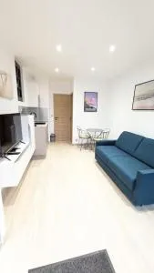 Le Méridien, studio rénové avec terrasse, 8 min à pieds du centre ville - 布朗维尔