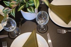 The Lodge Manchester Airport Free parking Wi-Fi