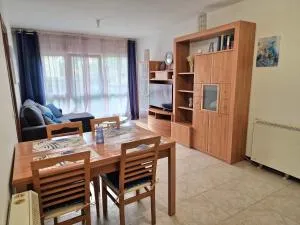 Lovely Blue Moaña - Meira