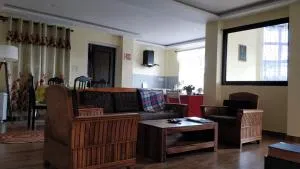 Roseville (Entire Apartment) - Umran