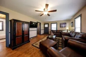 Comfortable and close in to MU and Downtown - Paris