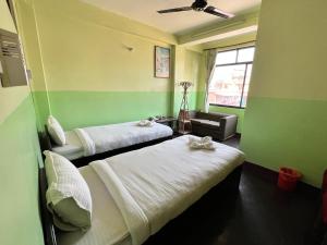 Metro Eco Hotel