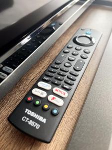 Spacious 6 bedroom House - Sleeps 11, Convenient Location, Perfect for FAMILIES