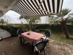 obrázek - Appartement Royan, 2 pièces, 4 personnes - FR-1-494-172