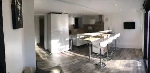 Beau F2 proche PARIS, AÉROPORT Roissy CDG - Bondy