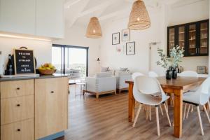 Uitwaaien Beach Cottage