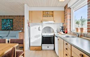 3 Bedroom Nice Home In Spøttrup