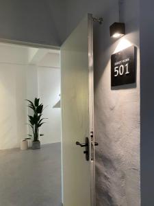 City Center w Home Cinema @The 5000 studio