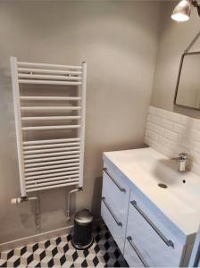 Peaceful green setting near to Paris Center