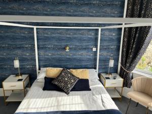 Deluxe King Room room in The Sandpiper Guest House